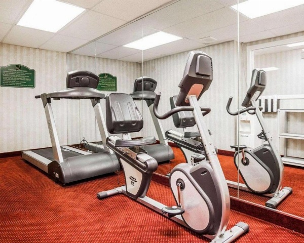 Quality Inn & Suites Des Moines - Merle Hay Road image 10